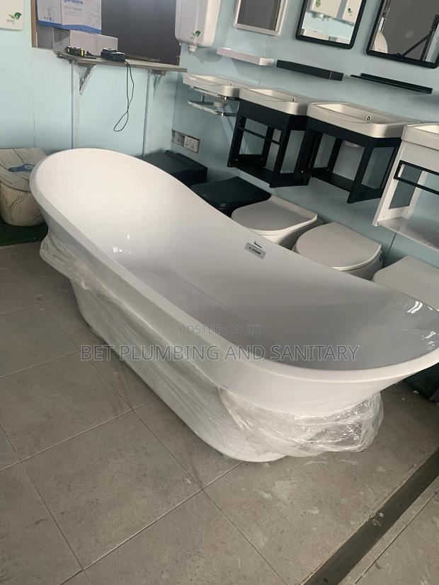 Jacuzzi Bathtub Complete_ · Photo 3