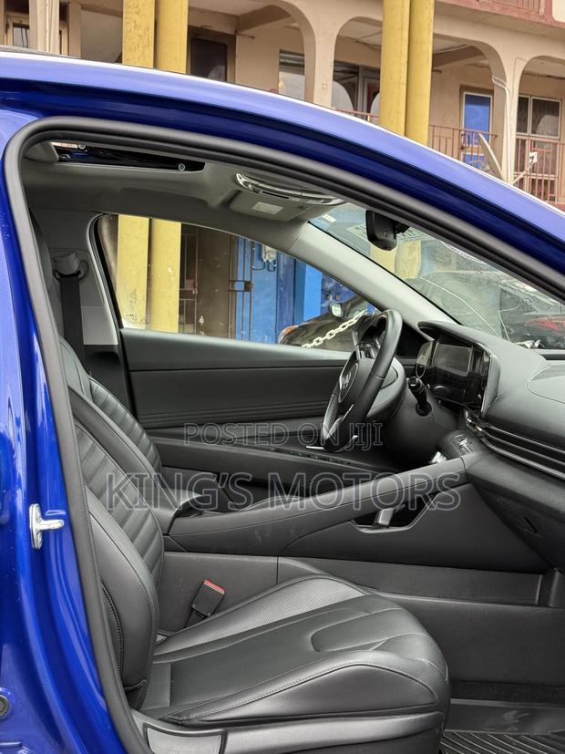 Hyundai Elantra Limited 2021 Blue