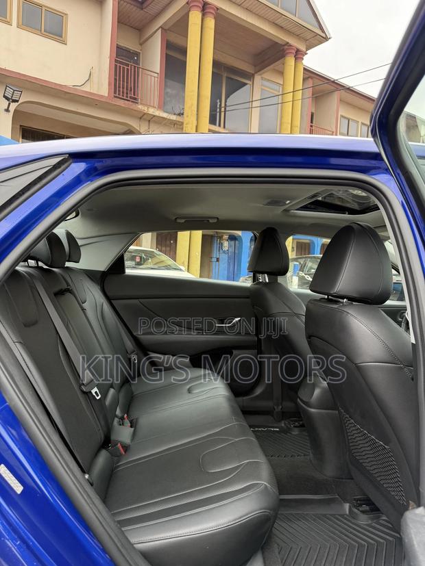 Hyundai Elantra Limited 2021 Blue