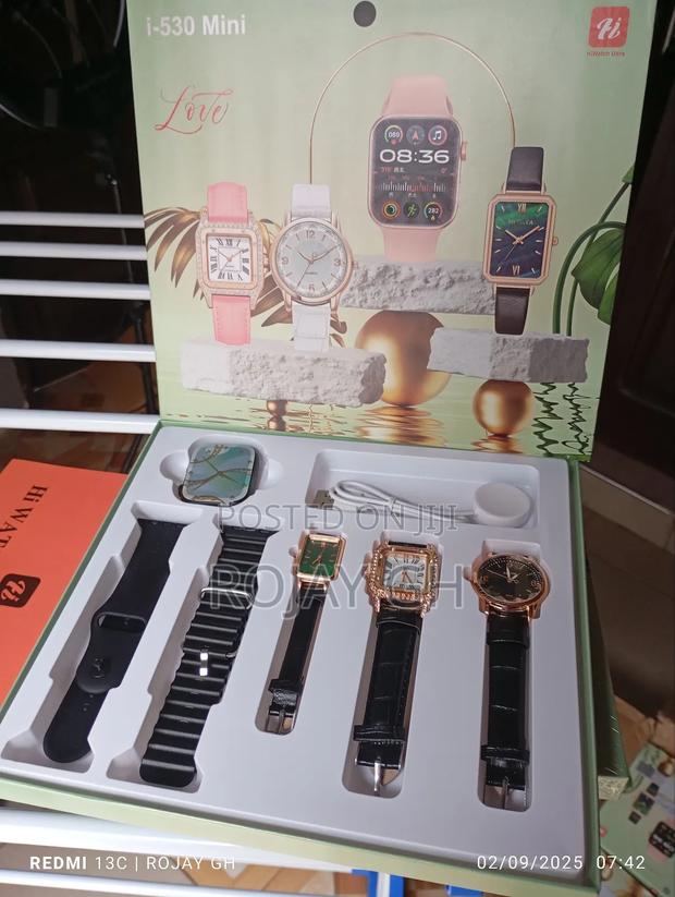 I-530 Smart Watch That Comes With 3 Female Quartz Watches - Black photo 2