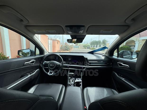 Kia Sportage SX 2023 Gray photo 8