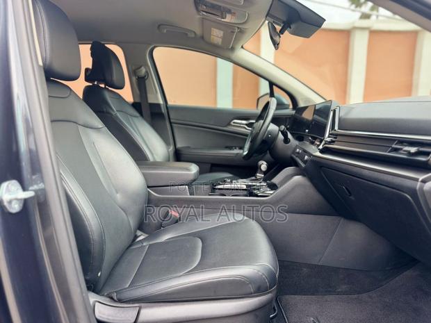 Kia Sportage SX 2023 Gray photo 6