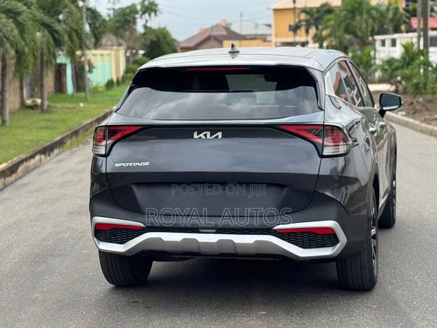 Kia Sportage SX 2023 Gray photo 4