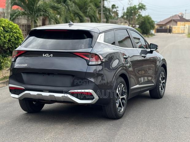 Kia Sportage SX 2023 Gray photo 5