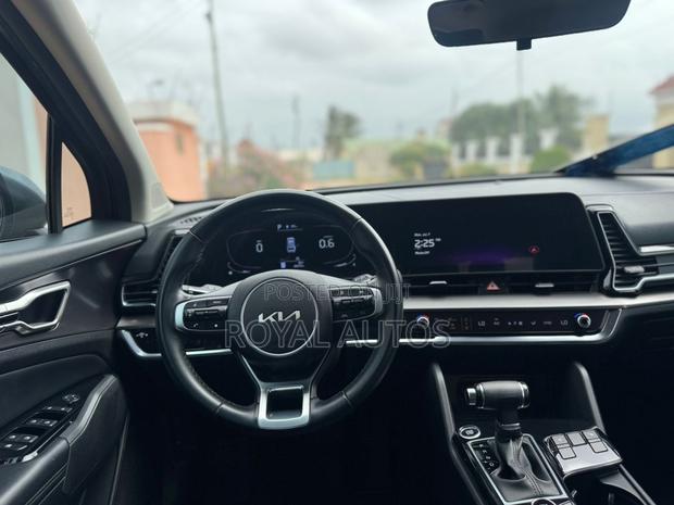 Kia Sportage SX 2023 Gray photo 10