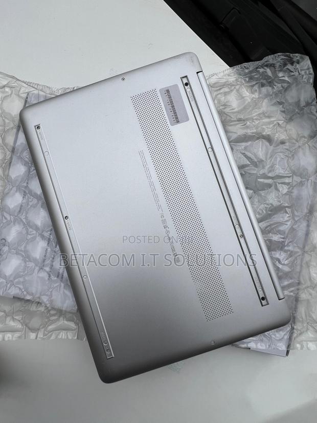 Laptop HP 15-dy1031wm 8GB Intel Core i3 SSD 256GB · Photo 3