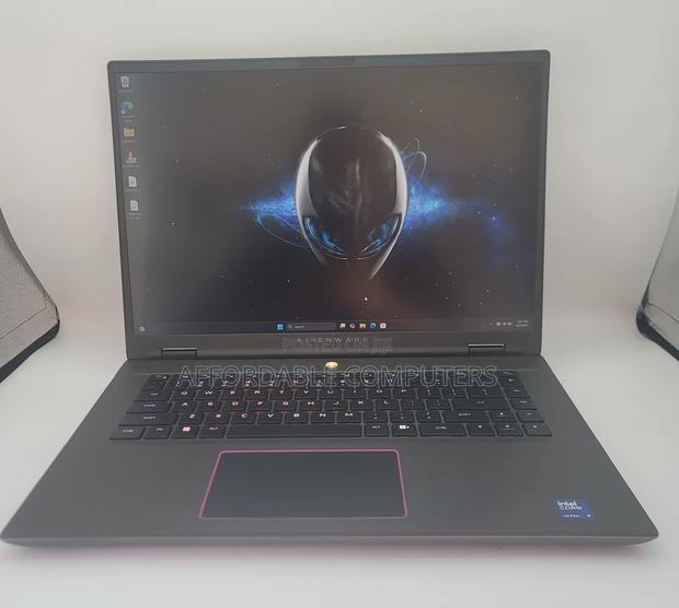 New Laptop Alienware M17x R2 32GB Intel Core Ultra 9 SSD 1T