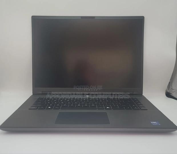 New Laptop Alienware M17x R2 32GB Intel Core Ultra 9 SSD 1T photo 2