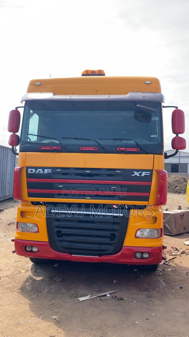 Daf Xf Single Axle With Helper 16 Registration Automatic