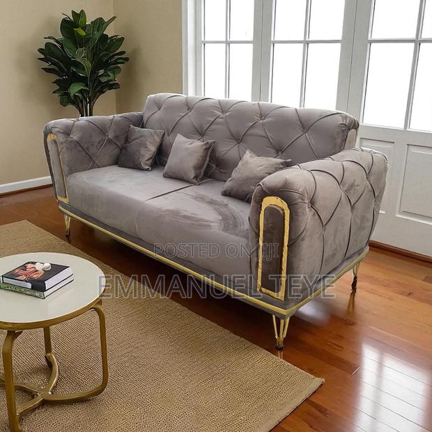 Brown Luxurious 3 in One Sofa · Photo 3