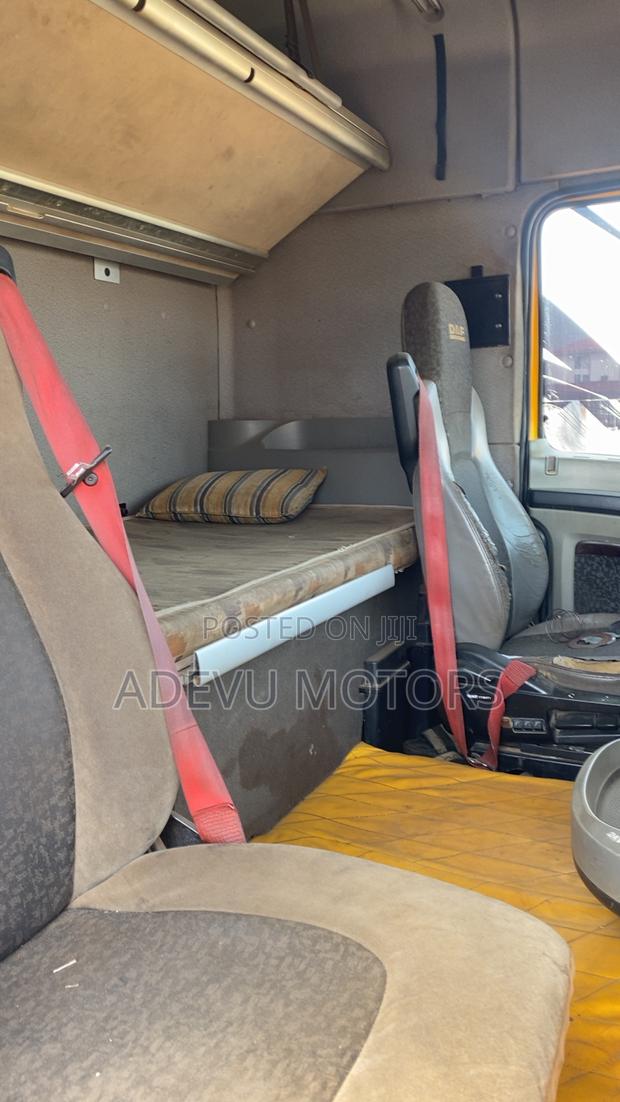 Daf Xf Single Axle With Helper 16 Registration Automatic photo 8