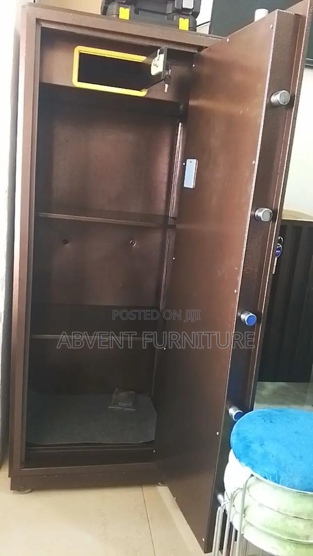 Digital Fireproof Heavyduty Safe (150 By 60 Cm) · Photo 4