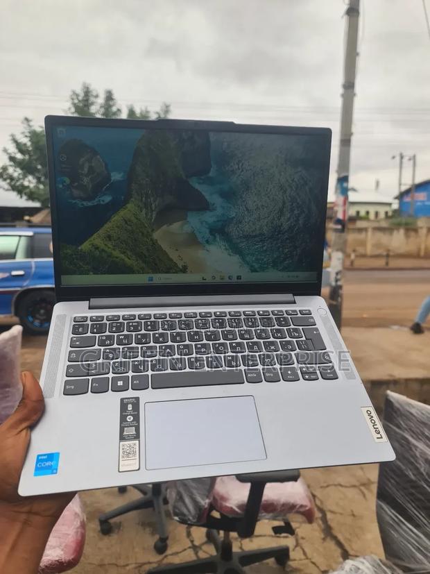 Laptop Lenovo Ideapad 3-14iil05 8GB Intel Core I5 SSD 512GB photo 2