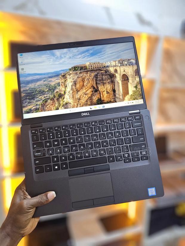 Laptop Dell Latitude 5400 16GB Intel Core i7 SSD 256GB