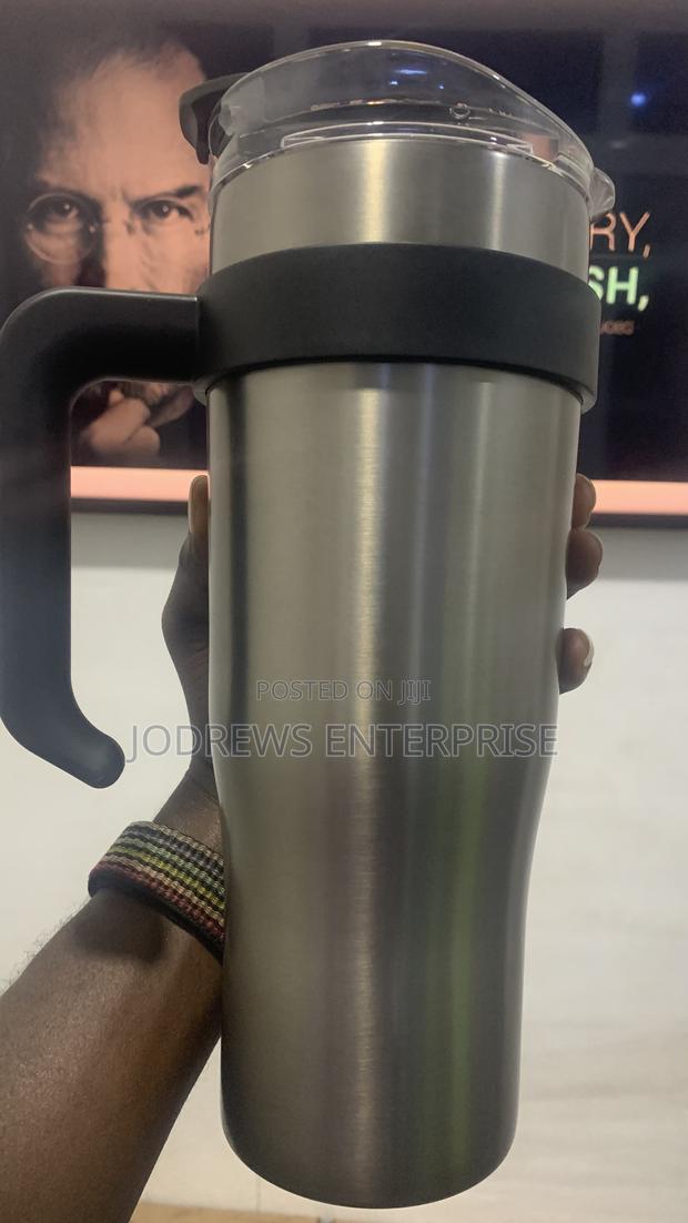Oraimo Thermogo S1200 1.2l Extra Large Insulated Water Bottle photo 7