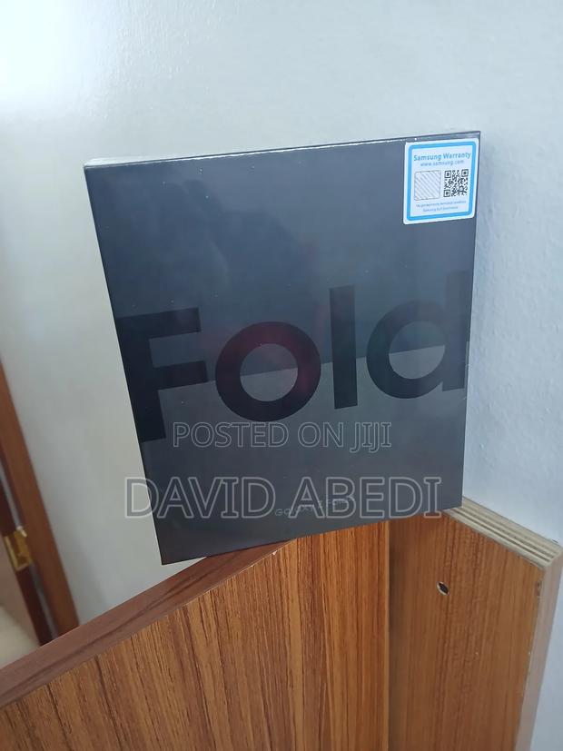New Samsung Galaxy Z Fold4 256 GB Black photo 2