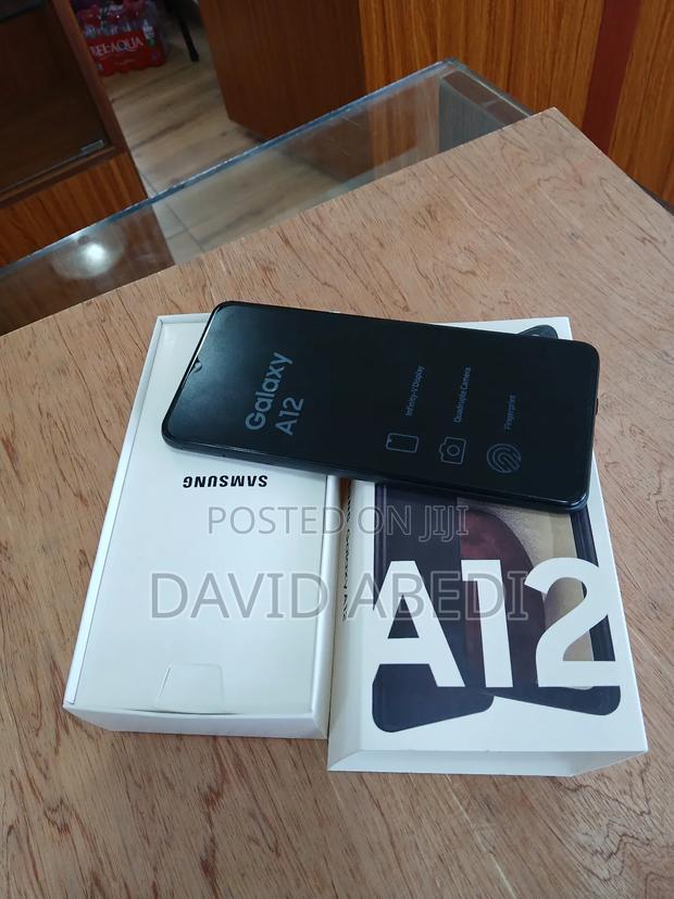 New Samsung Galaxy A12 128 GB Black photo 2