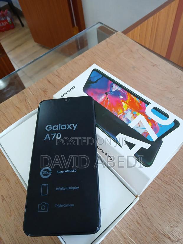 New Samsung Galaxy A70 128 GB Blue