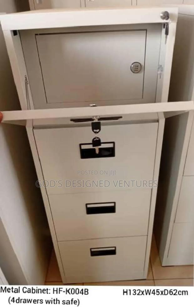 Exquisite 4 Drawer Cabinet With Safe · Photo 2