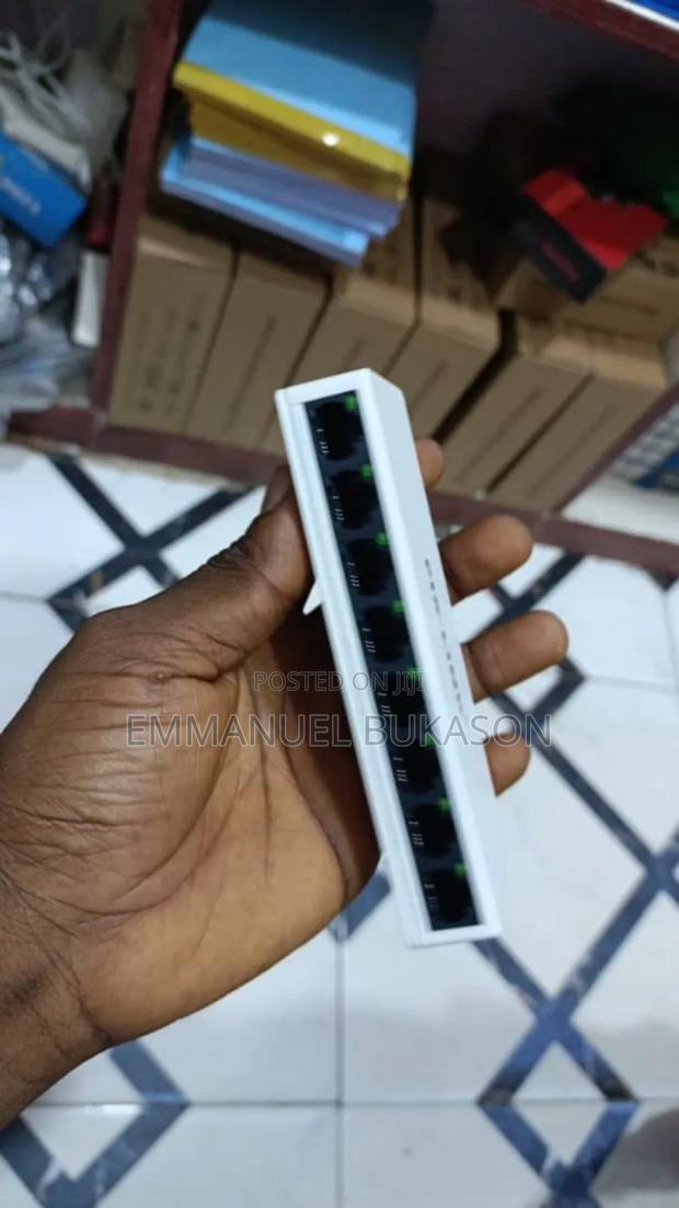 Pixlink 8 Port Network Switch photo 2