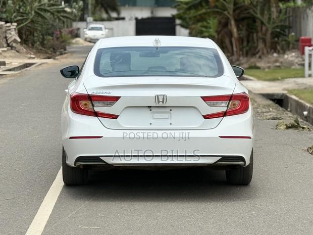 Honda Accord LX 2018 White