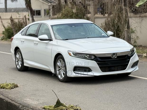 Honda Accord LX 2018 White