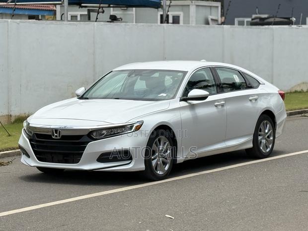 Honda Accord LX 2018 White