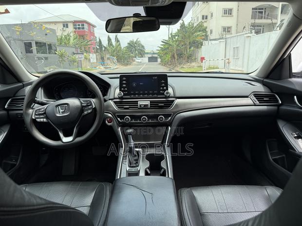 Honda Accord LX 2018 White