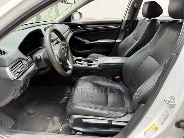 Honda Accord LX 2018 White