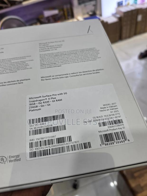 New Microsoft Surface Pro 256 GB Silver · Photo 2