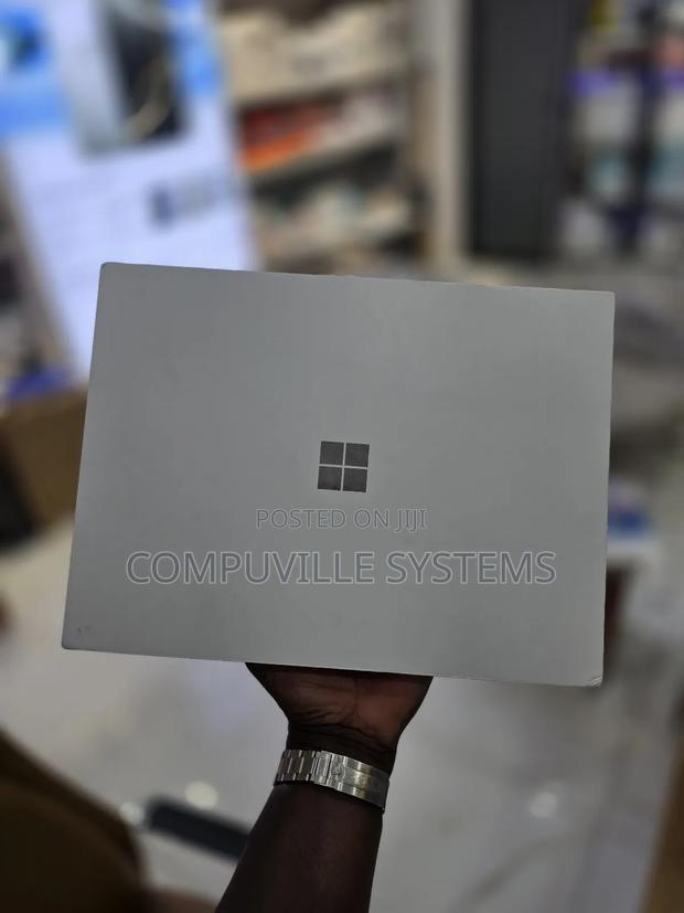 New Microsoft Surface Pro 256 GB Silver · Photo 3