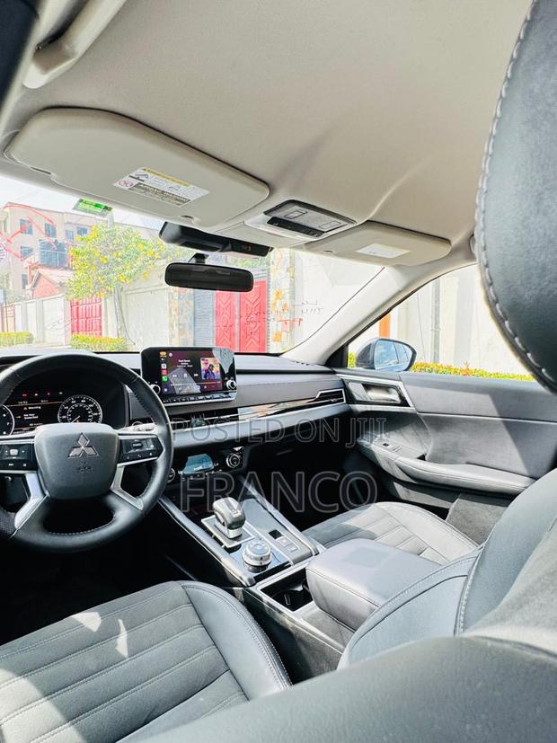 Mitsubishi Outlander SE 2022 Black