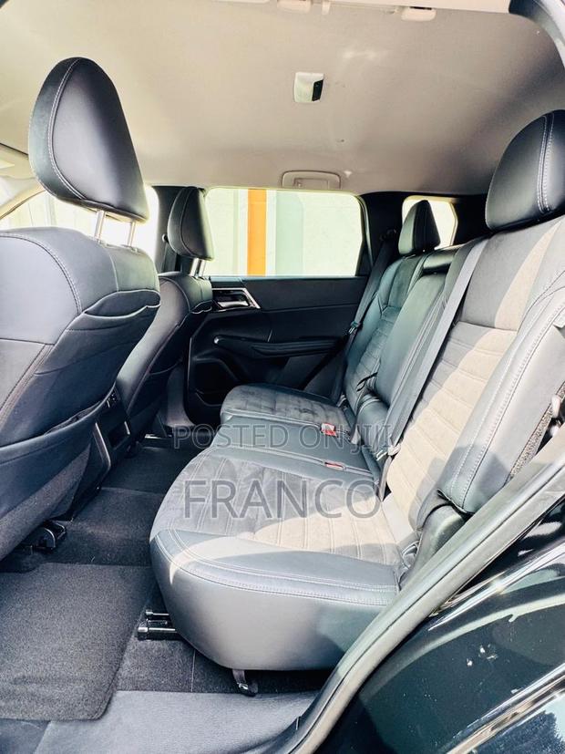 Mitsubishi Outlander SE 2022 Black