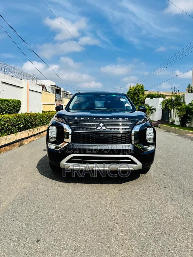 Mitsubishi Outlander SE 2022 Black