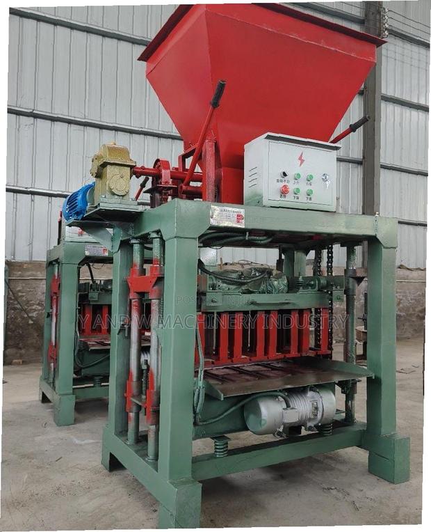 Get This Block Machine With Feed at Factory Price · Photo 2