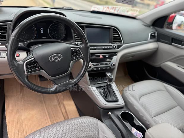 Hyundai Elantra Limited 2018 Red photo 8