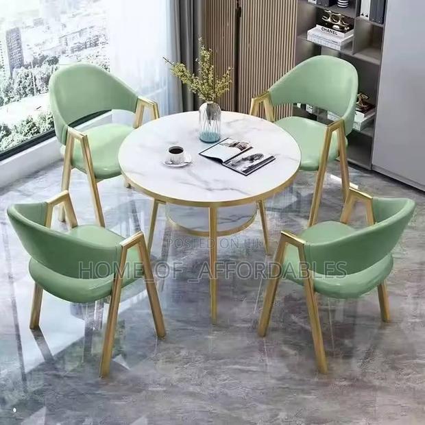Dining Table and Chairs (Complete Table and 4chairs) · Photo 4