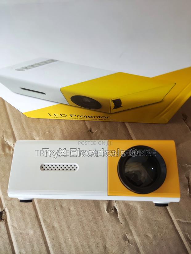 Compact Projector photo 2