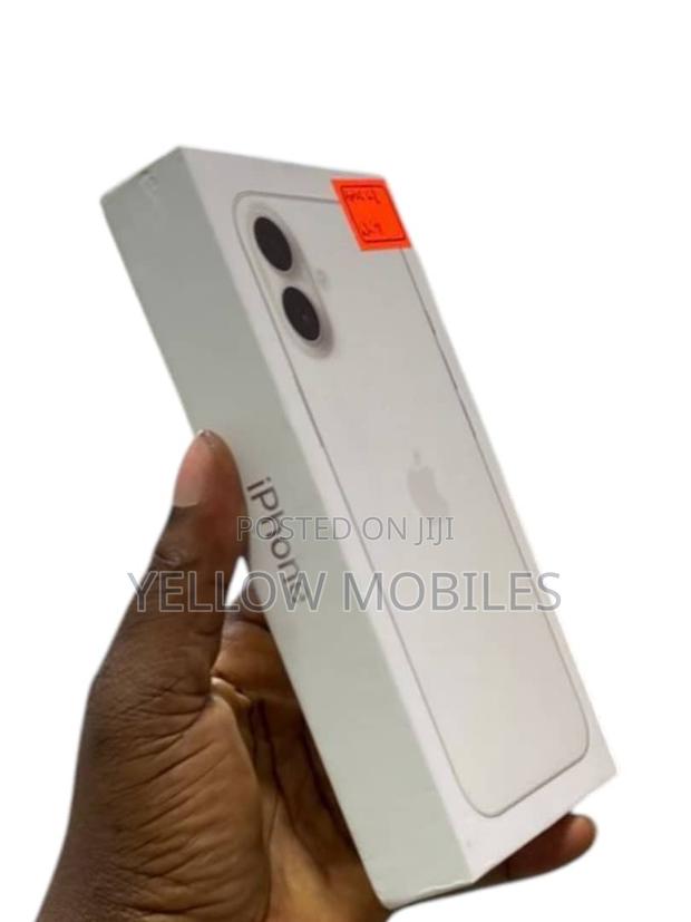 New Apple iPhone 16 128 GB White · Photo 2