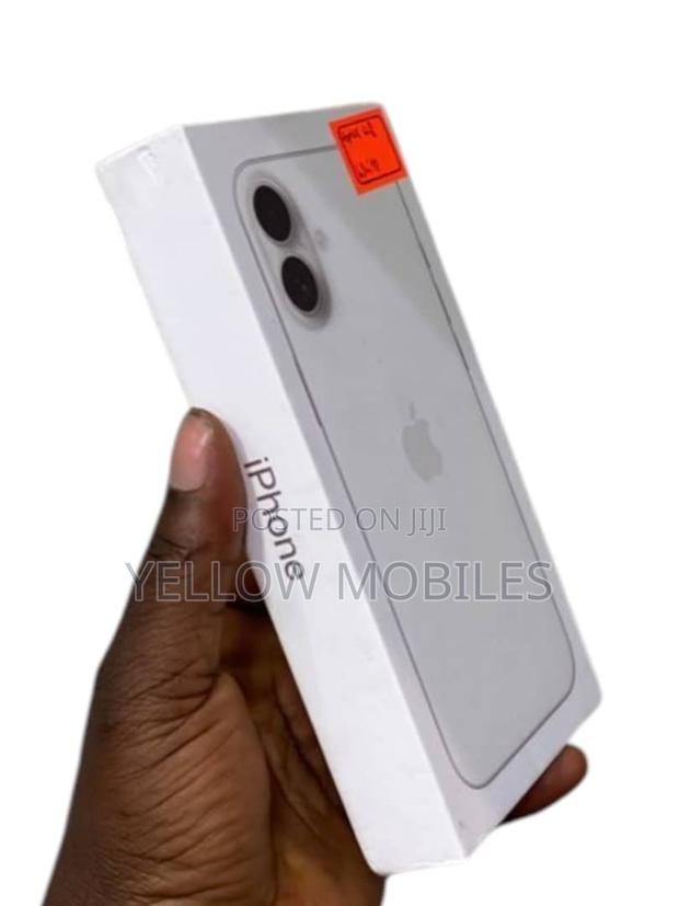 New Apple iPhone 16 128 GB White · Photo 3