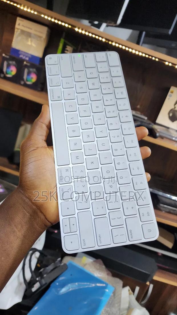 Apple Magic Keyboard 2 - 2022 Magic Keyboard 2 Usa (Rechargeable) photo 3