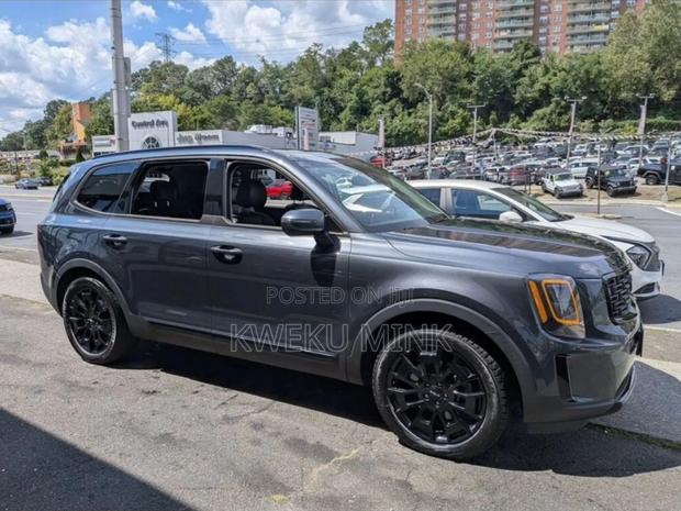 Kia Telluride 2022 Gray photo 2