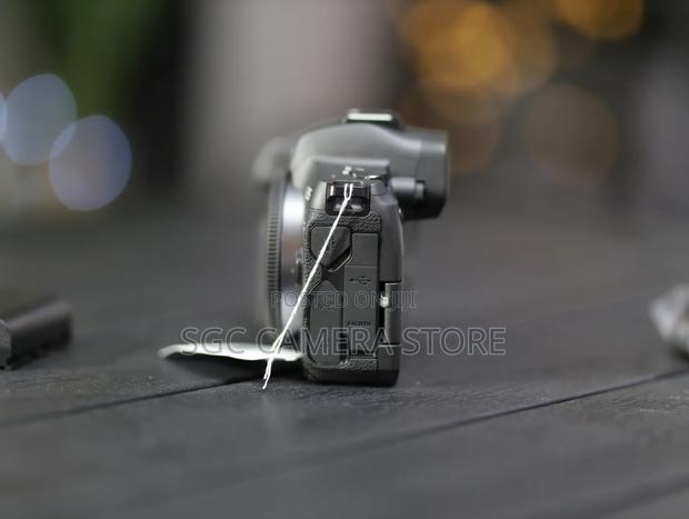 Canon Eos R + Ef-rf Adapter + 8months Warranty photo 5