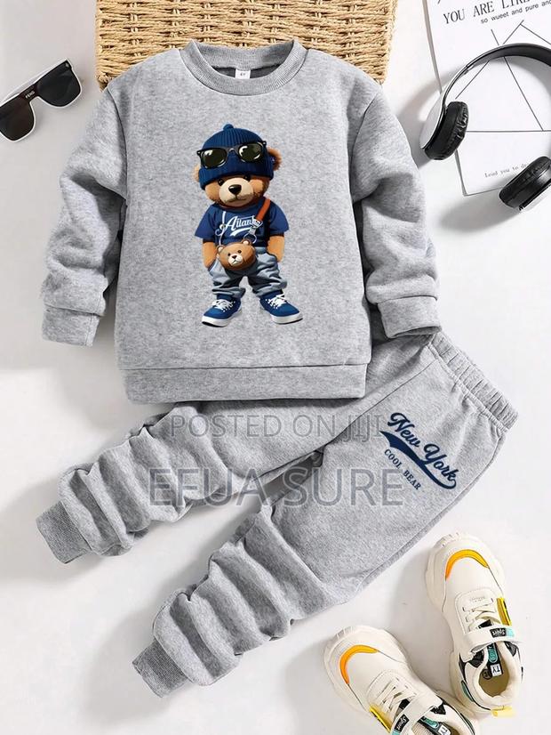Two Pieces Young Boy Hoodie Sweatshirt and Sweatpants photo 3