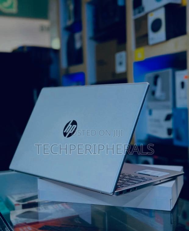 New Laptop HP 15 8GB Intel Core i5 SSD 512GB · Photo 3