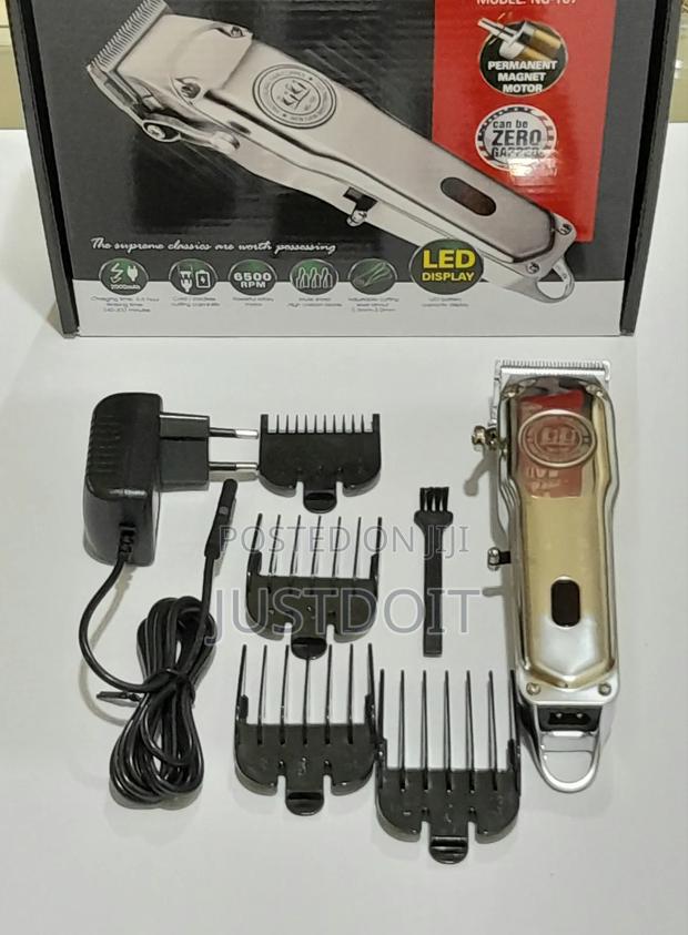 Kiki Professional Cordless Clipper With Led Display · Photo 2
