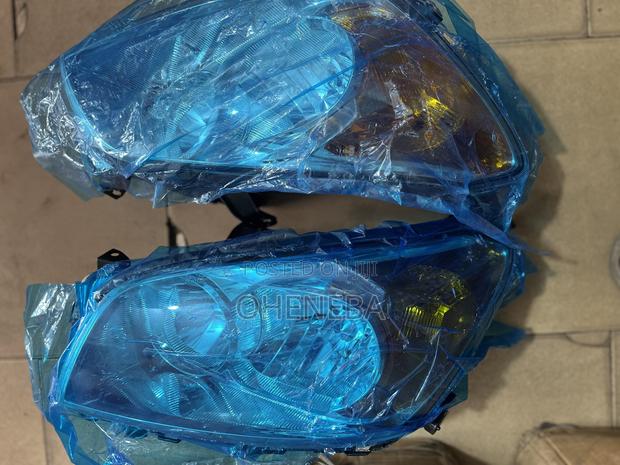 Toyota Rav4 2012 Headlight