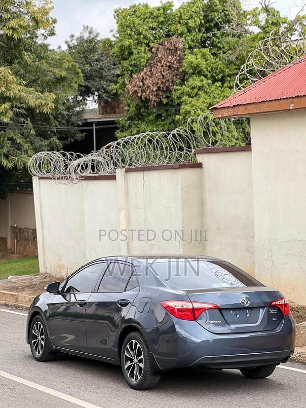 Toyota Corolla LE Eco (1.8L 4cyl 2A) 2018