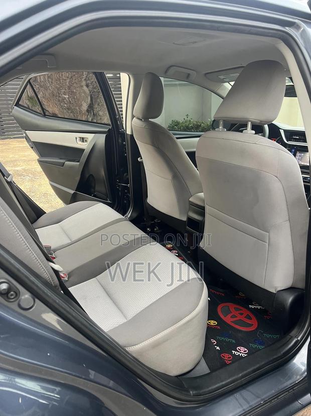 Toyota Corolla LE Eco (1.8L 4cyl 2A) 2018