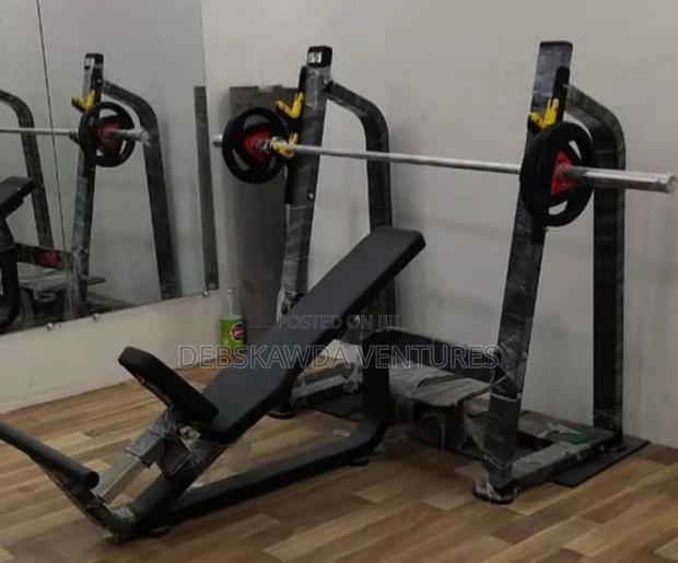 Commercial Bench Press · Photo 4